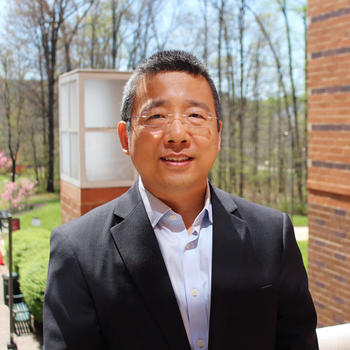 Finance Professor Lei Gao